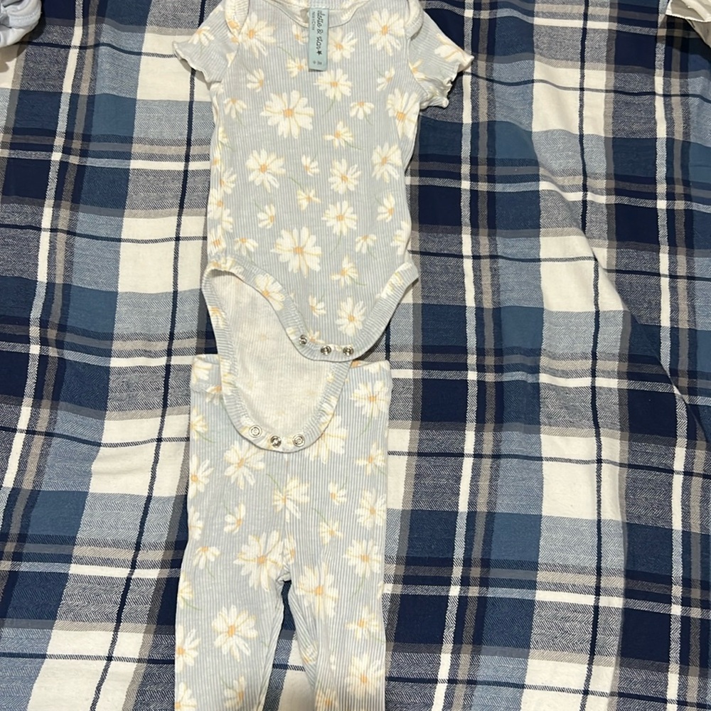 Charlotte and star baby girl outfit
